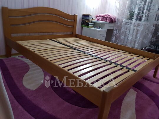 Букове ліжко Афіна нова з вигнутою спинкою