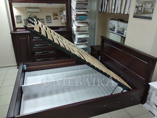 Двоспальне ліжко Франческа – виконана з дерева класика