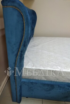 Мягкая эффектная кровать Амстердам с подъемным механизмом