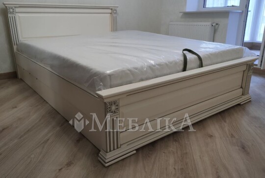 Двоспальне ліжко Франческа – виконана з дерева класика