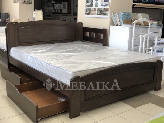 Буковая кровать Эдель с вместительными ящиками