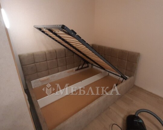 Кровать в ткани Торонто с подъемным механизмом