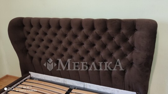Мягкая эффектная кровать Амстердам с подъемным механизмом
