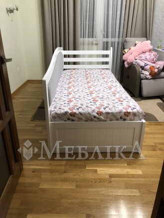 Односпальная кровать Софи с высокой спинкой и ящиками