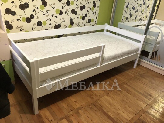 Букове дитяче ліжко Нота з захистом від стіни