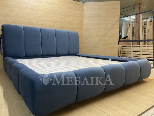 Комфортне та м'яке ліжко в тканині  L-026