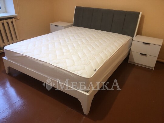Ліжко з м'яким узголів'ям Евелін в наявності Луцьк