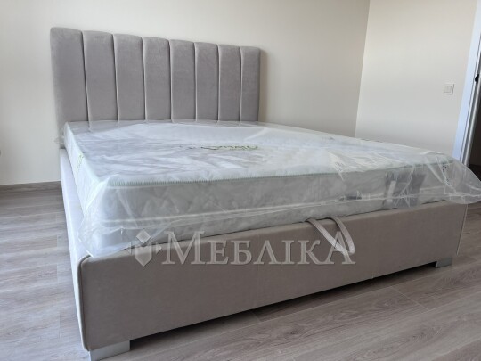 Вишукане ліжко з м’яким узголів’ям і підйомним механізмом Венеція