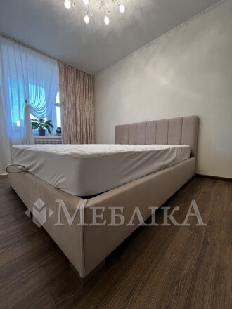 Вишукане ліжко з м’яким узголів’ям і підйомним механізмом Венеція