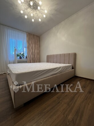 Вишукане ліжко з м’яким узголів’ям і підйомним механізмом Венеція