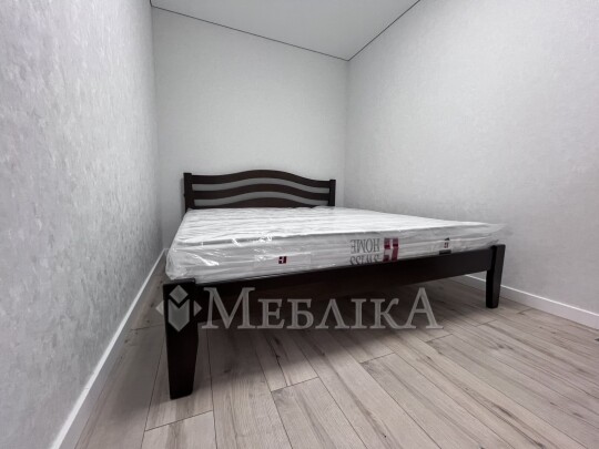 Букове ліжко Афіна нова з вигнутою спинкою