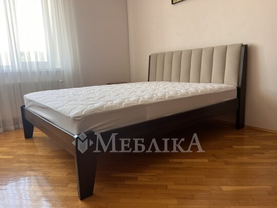 Доповнене пом’якшеним узголів’ям ліжко з бука Токіо 50 в наявності Луцьк