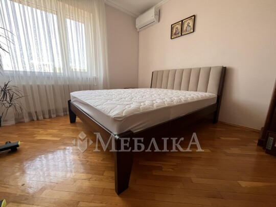 Доповнене пом’якшеним узголів’ям ліжко з бука Токіо 50 в наявності Луцьк