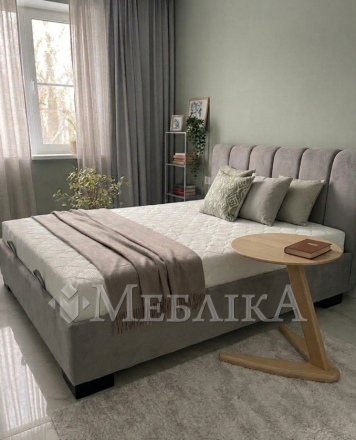 Сучасне ліжко з метровим узголів'ям Прада + ортопедичний матрац