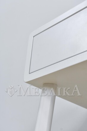 Современная тумба на деревянных ножках из дерева бук Стокгольм