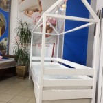 Стильная деревянная кровать-домик Амми для ребенка