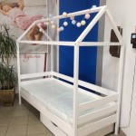 Стильная деревянная кровать-домик Амми для ребенка