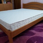 Букове ліжко Афіна нова з вигнутою спинкою