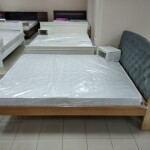 Букове ліжко з м'яким узголів'ям каретної стяжки Токіо Нове