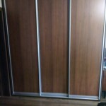 Тридверна шафа-купе Альфа з великими нішами для одягу