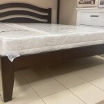 Букове ліжко Афіна нова з вигнутою спинкою