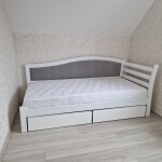 Односпальная кровать Софи с высокой спинкой и ящиками