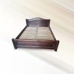 Деревянная кровать Венеция для утонченного интерьера спальни