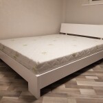 Модерновая двуспальная кровать из бука Титан