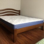 Букове ліжко Афіна нова з вигнутою спинкою