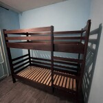 Велике двоярусне ліжко Тоні з натурального дерева бук