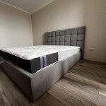 Роскошная мягкая кровать Сантьяго с подъемным механизмом