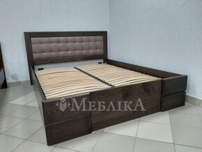 Кровать из ясеня Регина с закрытыми боковинами, мягкой спинкой