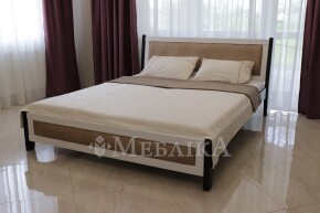 Деревянная двуспальная кровать Магнолия с кожаными вставками