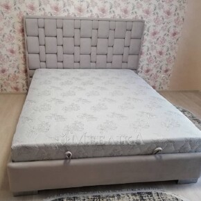 Оригинальная кровать с матрасом Стэнли
