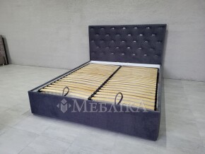 Кровать Голд в ткани лаконичным декором и подъемным механизмом